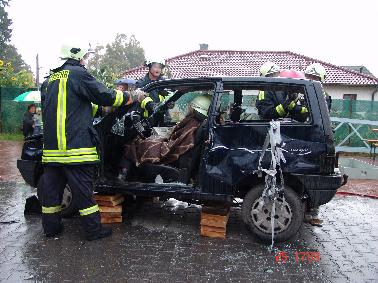 Vorfhrung technische Hilfe bei Verkehrsunfall